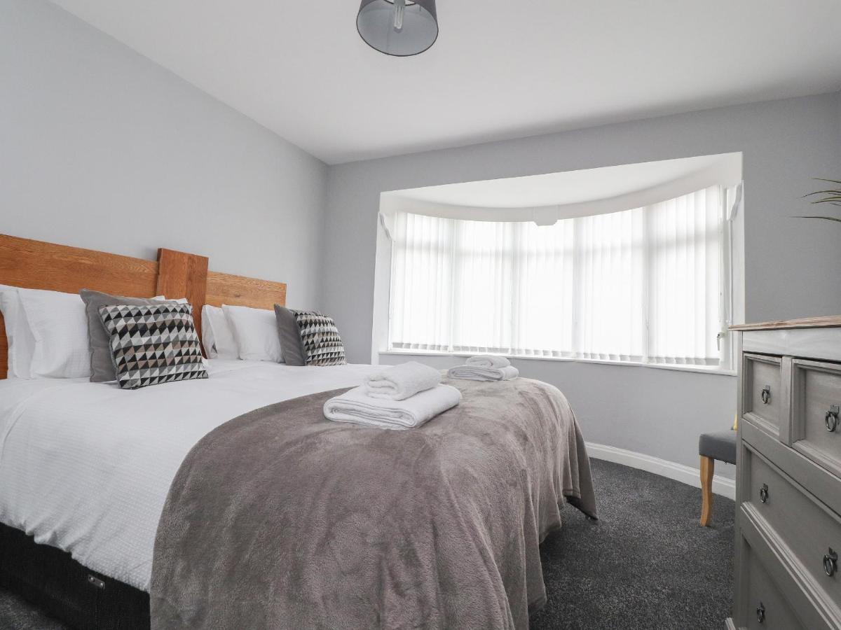 23 Ryden Avenue Cleveleys